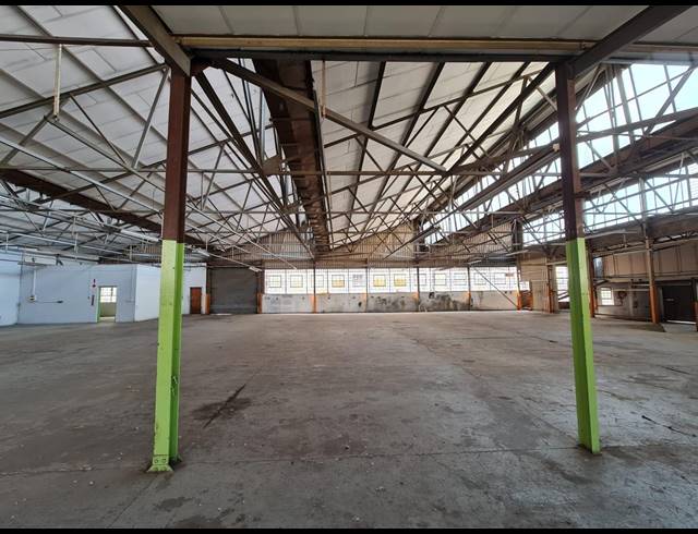 1,319M² WAREHOUSE TO LET IN BENROSE